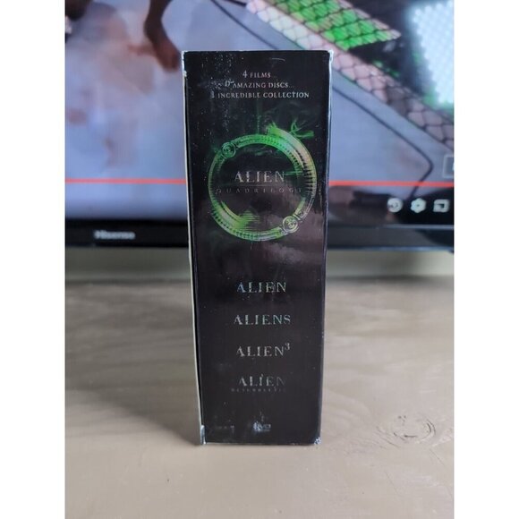 Alien Quadrilogy DVD Box Set 4 Sci-Fi Horror Movie Classic Region 1 - Picture 2 of 16
